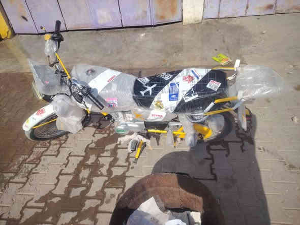 السلام عليكم… .بيع نقد واقساط
اومراوس هم يرهم بموطور او بويسكل شحن R9
موطور سولنك 4گير موديل 24
الموطور نظيف فول.    محرك مامفتوح 
السعر/750 وبي مجال 
***********
