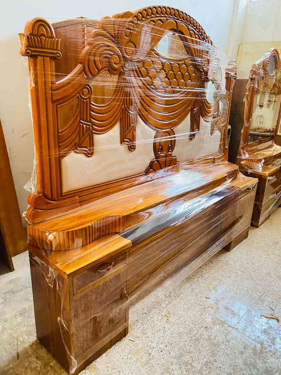 غرفة نوم عراقي مستخدم اخو الجديد شغل درجة اولى مرتب ضهر جرجوبة توصا احطاطة صاج خارج داخل 
السعر 875 الف وبيها مجال للطيبين 
رقم الهاتف ***********
