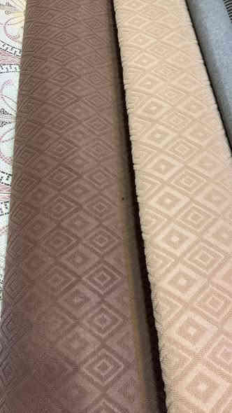 كاربت ايراني امتار الوان جديده
العرض 4متر طول حسب الطلب 
يقاس متر مربع طول بعرض بسعر 
مثال 4في5في3 متر مربع 
سعر المتر 3الاف للحجز وتساب ***********
توصيل 3الاف المركز البصرة اقضيه 4 محافظات 8الاف
