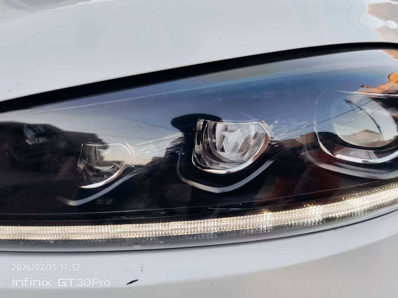 ‏🚨 للبيع | كيا سورينتو موديل 2019 شكل 2020 | فول مواصفات | بحالة الوكالة 🚨
سيارة كيا سورينتو 2019 شكل 2020 بحالة ممتازة جداً، استخدام شخصي، نظيفة من الداخل والخارج، جاهزة للفحص والتجربة السيارة ما تحتاج أي شي أبداً، كل شي فيها شغال 100%، مكينة ممتازة، قير ناعم، شاصي سليم، كهرباء كاملة، تكييف ثلج ❄️، صرفية بنزين ممتازة، راحة عالية جداً في السفر والمشاوير الطويلة.
‏🚗 تفاصيل السيارة:
‏الموديل: 2019
‏
‏الشكل: 2020
‏
‏الفئة: فول مواصفات
‏
‏اللون: أبيض لؤلؤي✨
‏
‏الممشى: 98 كم
‏
‏الوارد: خليجي
‏
‏عدد الركاب: 7 ركاب
‏
‏نوع الوقود: بنزين
‏
‏نوع القير: أوتوماتيك 8 نمر
‏
‏🛠 الحالة الفنية:
‏
‏فحص شاصي: سليم ✔️
‏
‏فحص مكينة: ممتاز ✔️
‏
‏فحص قير: ممتاز ✔️
‏
‏كفاله عامه
‏
‏بدون حوادث
‏
‏بدون صبغ
‏
‏بدون رش
‏
‏بدون ضربات
‏
‏بدون أعطال
‏
‏استخدام نظيف جداً
‏
‏⭐ المواصفات والمميزات:
‏
‏تشغيل بصمة
‏
‏دخول ذكي
‏
‏شاشة كبيرة تعمل باللمس
‏
‏نظام ملاحة GPS
‏
‏كاميرا خلفية عالية الدقة
‏
( 4 كاميرات) 
‏
‏حساسات أمامية وخلفية
‏
‏تحكم كامل بالمقود
‏
‏مثبت سرعة
‏
‏نظام مانع الانزلاق
‏
‏مرايا جانبية كهرباء مع إشارات
‏
‏إضاءة أمامية LED
‏
‏إضاءة نهارية LED
‏
‏كشافات ضباب
‏
‏تخم تاير جديد
‏
‏فتحة سقف بانوراما
‏
‏مقاعد جلد فاخرة
‏
‏مقاعد كهرباء
‏
‏تحكم بالمقاعد
‏
‏تبريد 3 قطع
‏
‏فتح شنطة كهرباء
‏
‏نظام بصمة للأبواب
‏
‏عزل صوت ممتاز
‏
‏راحة عالية في القيادة
‏
‏ثبات قوي على الخط
‏
‏أداء ممتاز داخل المدينة وعلى السفر
‏
‏سايد بريك بصمه
‏
‏🚙 السيارة مناسبة جداً لـ:
‏العائلة
‏السفر
‏الاستخدام اليومي
‏الخطوط الطويلة
‏الرحلات
‏الاستخدام الشخصي 
‏
‏📌 ملاحظات مهمة: السيارة نظيفة جداً جداً، استعمال خفيف، محافظ عليها بشكل كبير، كل الصيانات الدورية منتظمة، لم يتم العبث بأي جزء، جاهزة للفحص بأي مكان يختاره المشتري، ومن حقك تفحص وتتاكد 100%.
‏💰 السعر: 280 قابل للتفاوض البسيط للجادين فقط
‏📍 الموقع: بغداد أبو غريب أو العامريه
‏📞 للتواصل: ***********
