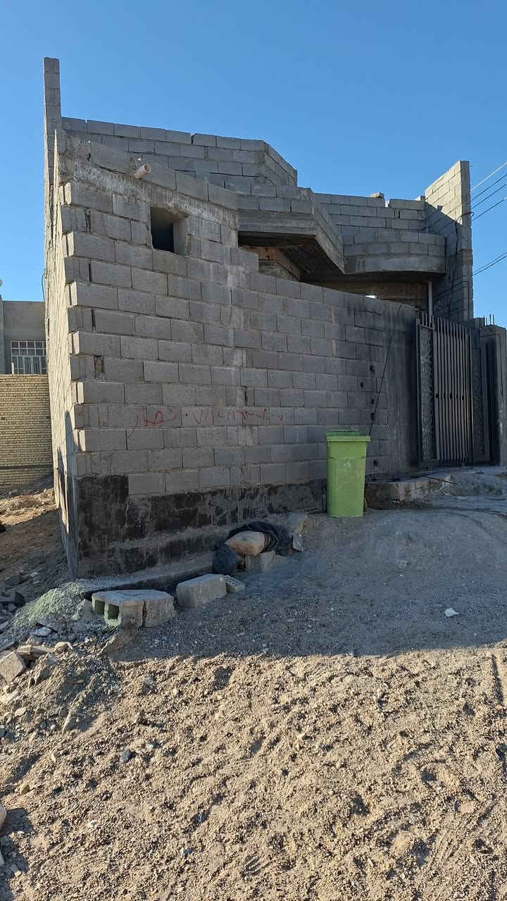 بيت الجغيفي الثانيه قرب جامع عبد الرزاق الضاهر مساحه 160 سعر 65 باقي تفاصيل تجي تشوف و نتفاهم***********
