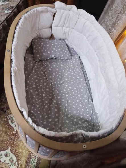 تخت اطفال
ثابت ومتحرك 
للبيع 
نضافة فول 
جديد 
السعر 100وبي مجال 
رقم ***********
موصل حي عدن
