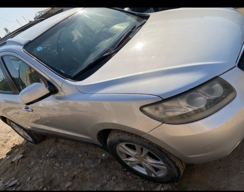 السلام عليكم للبيع فقط 
 سانتافي موديل 2007 محرك 2.7 /6سلندر صبغ 3قطع فقط وراد امريكي وحده تبدل السياره جاهزه من كلشي مكان السياره ديالى الخالص 
السعر 115$
رقمي ***********
