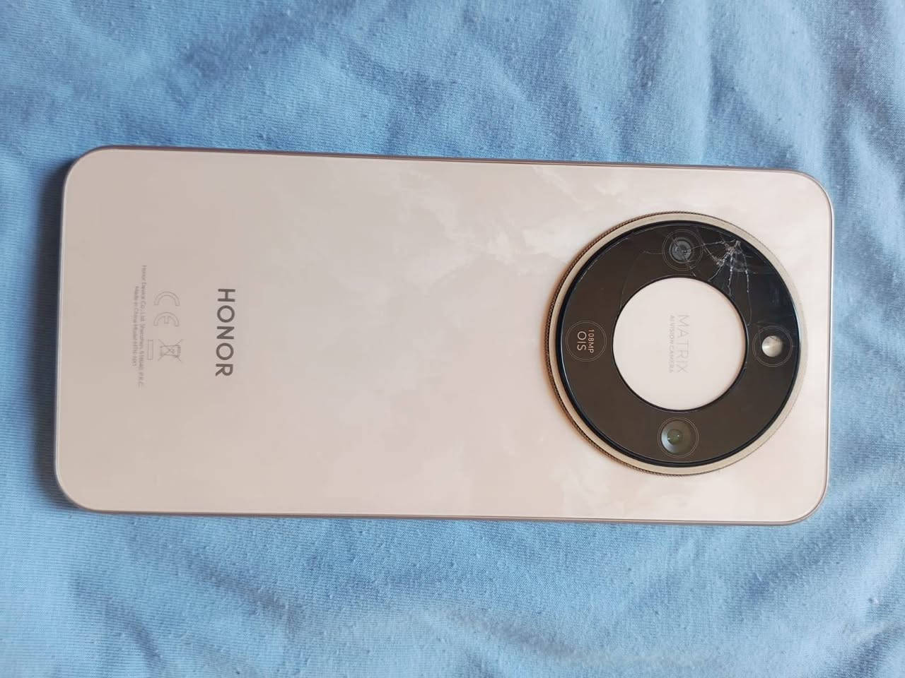 مبايل للبيع هونر X9S  جديد نضيف ستخدامه شهرين فقط بيه كسر فقط جام لكامرات بسيطه وتصليحه 5000 دينار 
وسعر خاص تواصل مع رقم او مراسله لحساب ***********
