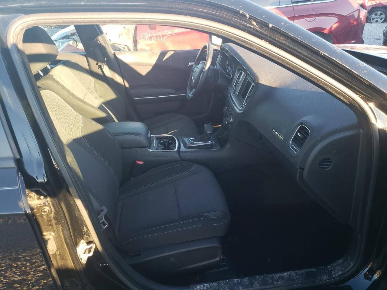 جارجر sxt 2020  رقم جديد بدون اير باك  حادثه موضح بالصوره ماشيه 61 للبيع باسمي السياره اتصال ع الرقم بي وتساب ***********
