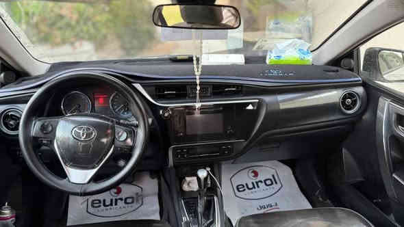 السلام السلام عليكم ورحمة الله وبركاته 
للبيع  كورلا 2018 مقدس 
 لون ابيض (Le) كامره ..رادار ..مانع  انزلاق..ايكو..اسبورت  .. فول تحكمات .. تدفئه تبريد كشنات .. دوشمه و ارضية جلد رقم بغداد باسمي سنوية لل2030 رقم جديد تحويل مباشر 
ماشيه 145 كيلو يعني 90 ألف ميل  السياره استخدام شخصي حلوه ونصبتها تخبل وخير من الله صور حادثها منشوره بيها صبغ نص باب وشبرين بالبنيد  صور حادثها وسونارها بالمنشور 
نظام ايكو وسبورت
 تبريد ثلج مكينه كير  كفاله 
  السعر 140 وبيها مجال تشوف وتقتنع وتفكس عيوني 
  للاستفسار اتصال او واتساب ***********
مكاني بغداد الحريه قرب جسر دباش بغداد
