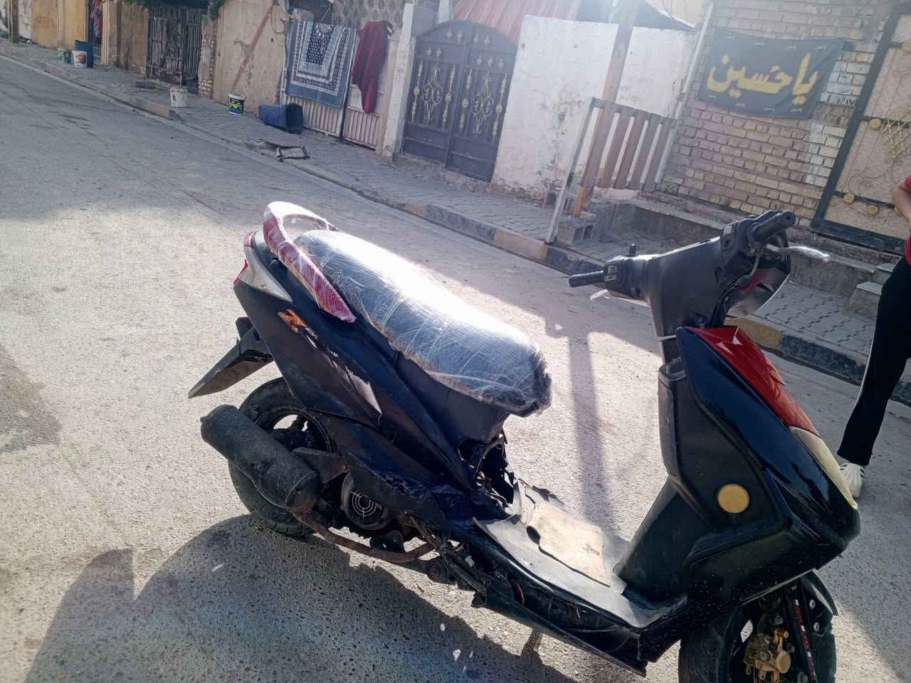 السلام عليكم دراجه سكنس شمعه موديل قديم دراجه خير من الله كشر نضيف مكينه خير من الله مكان الحسينيه مصقط شارع القاضي 
سعر 350وبيه مجال بصيط 
*********** وبي واتساب
