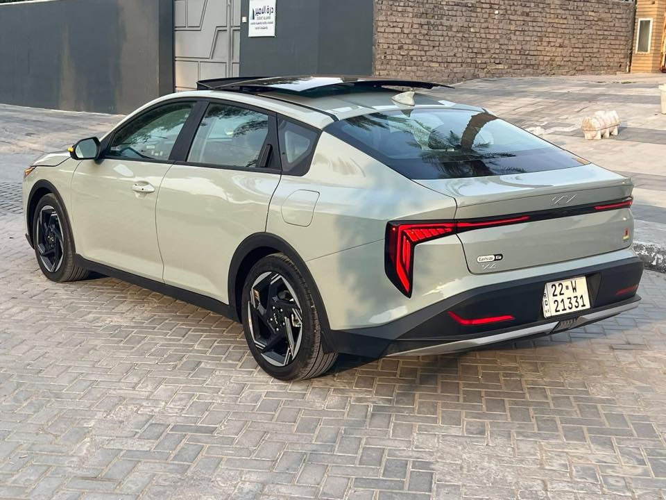 السلام عليكم كي فور شكل جديد موديل 2025 محرك 2000 دوش فئه سياره Ex فول مواصفات بيه صبغ بنيد وجاملغ بدون دواخل بدون يرباك ماشيه 1000 الف بعده زيرو صور حادث بلمنشور مكان سياره الكاظميه شارع اكد سعر 150 وبيه مجال قليل الاتصال ‭0770 793 8058‬
