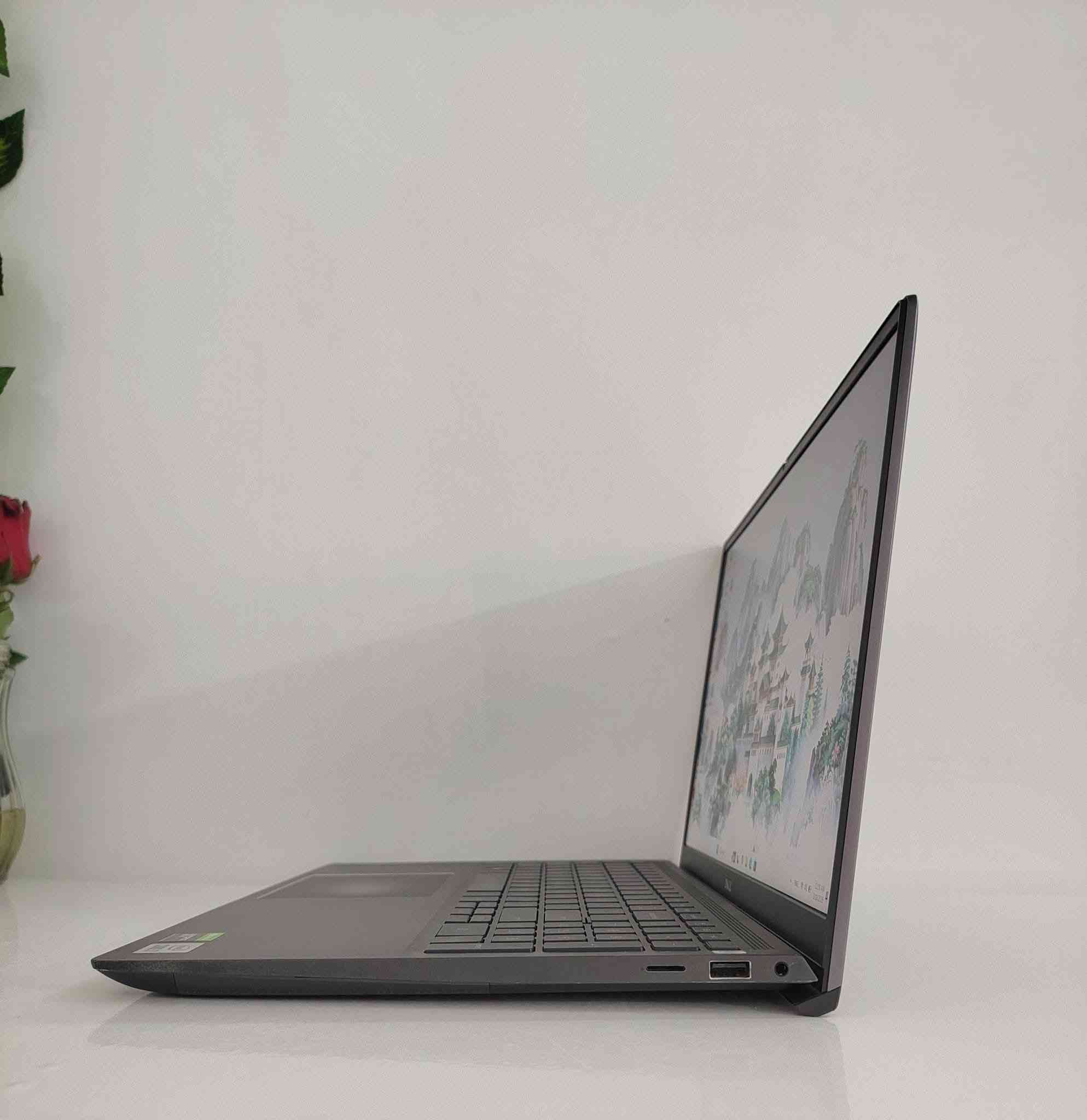 قوي ونحيف i7 فئة GTX 1650 Ti
💻 Dell Vostro 7500 – أداء فعلي مو أرقام بس!

إذا تبحث عن جهاز يتحمل ضغط شغل، تصميم، ألعاب، وبرامج ثقيلة بدون تهنيج… هذا هو الخيار الصح ✔️

🧠 المواصفات :

✔️ المعالج: Intel Core i7 الجيل العاشر فئة H (أداء عالي حقيقي)
✔️ الرام: 16GB DDR4
✔️ الخزن: 512GB SSD
✔️ كرت الشاشة:
🔹 Intel UHD Graphics
🔹 NVIDIA #GTX 1650 Ti 4GB

✔️ الشاشة: 15.6” FHD
✔️ كيبورد بإضاءة خلفية

📌 الحالة :
🔹 وارد أوروبي
🔹 نظافة 95% فما فوق (كالجديد)
🔹 بطارية جيدة – ضمان تشغيل ساعة وأكثر

💰 السعر
🔷️ 750,000 دينار عراقي 🎁 توصيل مجاني + حقيبة + ماوس هدية

🛡️ الضمان : 
✅ فحص أمام المندوب
✅ ضمان استخدام أسبوعين – أي خلل مصنعي يتم الاستبدال بنفس الموديل


**إذا كنت صاحب هذا الإعلان وتريد حذفه لأي سبب، رجاءا أرسل رسالة إلى الدعم الفني**