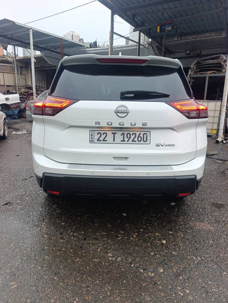 نیسان روج 2023 SV AWD
3 پستون 
بسمە دەرگا ئاوێنە ڕادار شاشە گەورە بەسمە ڕادار 
مودی سپورت ئیکو نورمال ئوفرود زووترین مواسەفاتی تر 
سەیارەکە  بەبی بویاخە 
بو زانیاری زیاتر پەیوەندی بکە 
*********** أربيل, العراق
