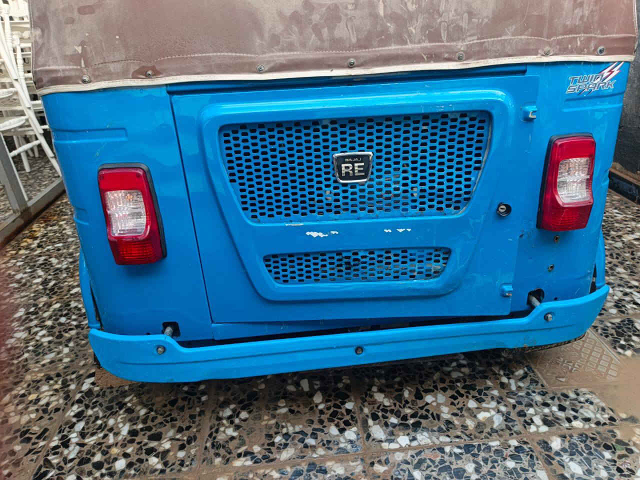 السلام عليكم تكتك للبيع موديل 22 شهر 8 تكتك مكينتها مكفوله كفاله عامه وكشرها حلو رقمها كربلاء تتحول مشروع وطني بالرستميه سعرها 8ونص وبيها مجال ‏‪***********‬‏هاذا رقم صاحب التكتك إني مكلف بالنشر مكان بغداد الحسينيه مال راشديه
