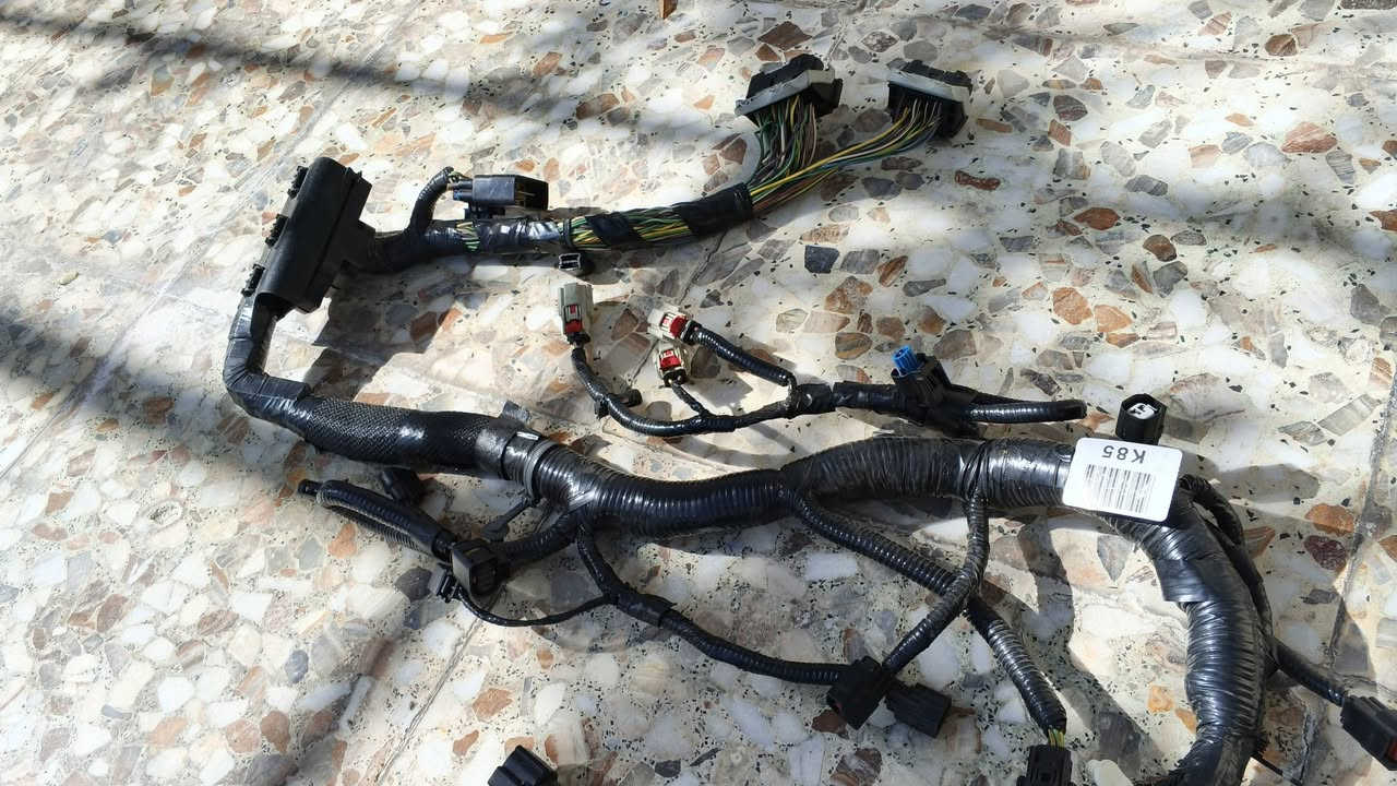 سلام عليكم عيد مبارك عليكم
اخوان عندي هاي الضفيره جديده بالكارتون مال محرك مال فورد بس يا فورد بالظبط مااعرف أني اخذتها على أساس مال تورس بس يكلولي متصير وأريد ابيعها سعرها 175 ألف 
***********
