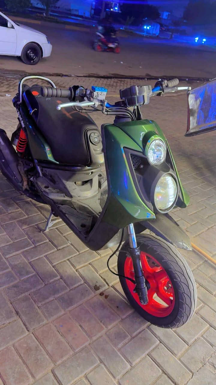 سلام عليكم سكنس جبلي للبيع
مكفوله كفاله عامه ‏مكينة لا مفتوحه ولا مجفته برغي ما مفتوح بيها عداد سرعه شغال لايتات اشاير كله شغال كفرات مصبوغه جماليه صار شهر من نازله من الرمبه  سعر 1200 وبيها مجال بصيط مكان بغداد الدوره أبو دشير 
الرقم ***********￼
