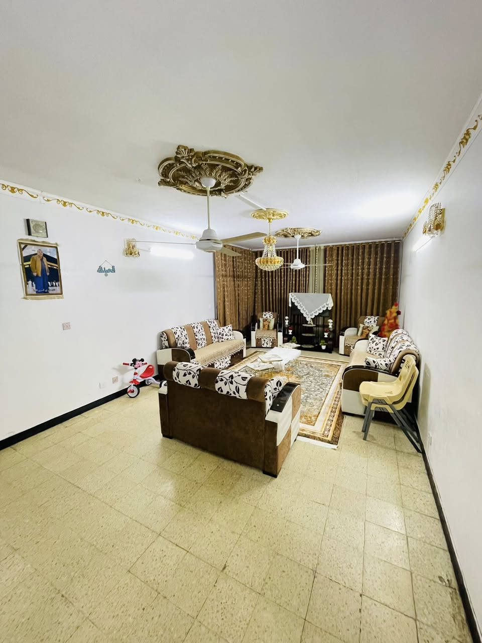 مجمع القادسيه 🏢
شقه طابق ثاني _الشقه نظيفه  
قرب سوق المجمع_للبيع فقط
باقي تفاصيل خاص
📞📱***********
📞📱***********
