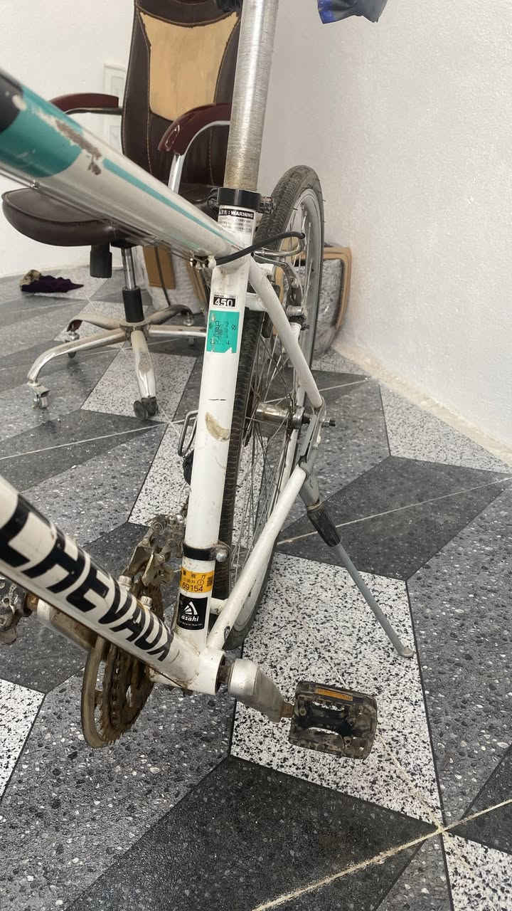 السلام عليكم بايسكل للبيع سي 700
مكان حي انتصار نضيف 90 /100 سعره 80 
وبي مجال توصل خاص متوزي 
حيل حيل


**إذا كنت صاحب هذا الإعلان وتريد حذفه لأي سبب، رجاءا أرسل رسالة إلى الدعم الفني**