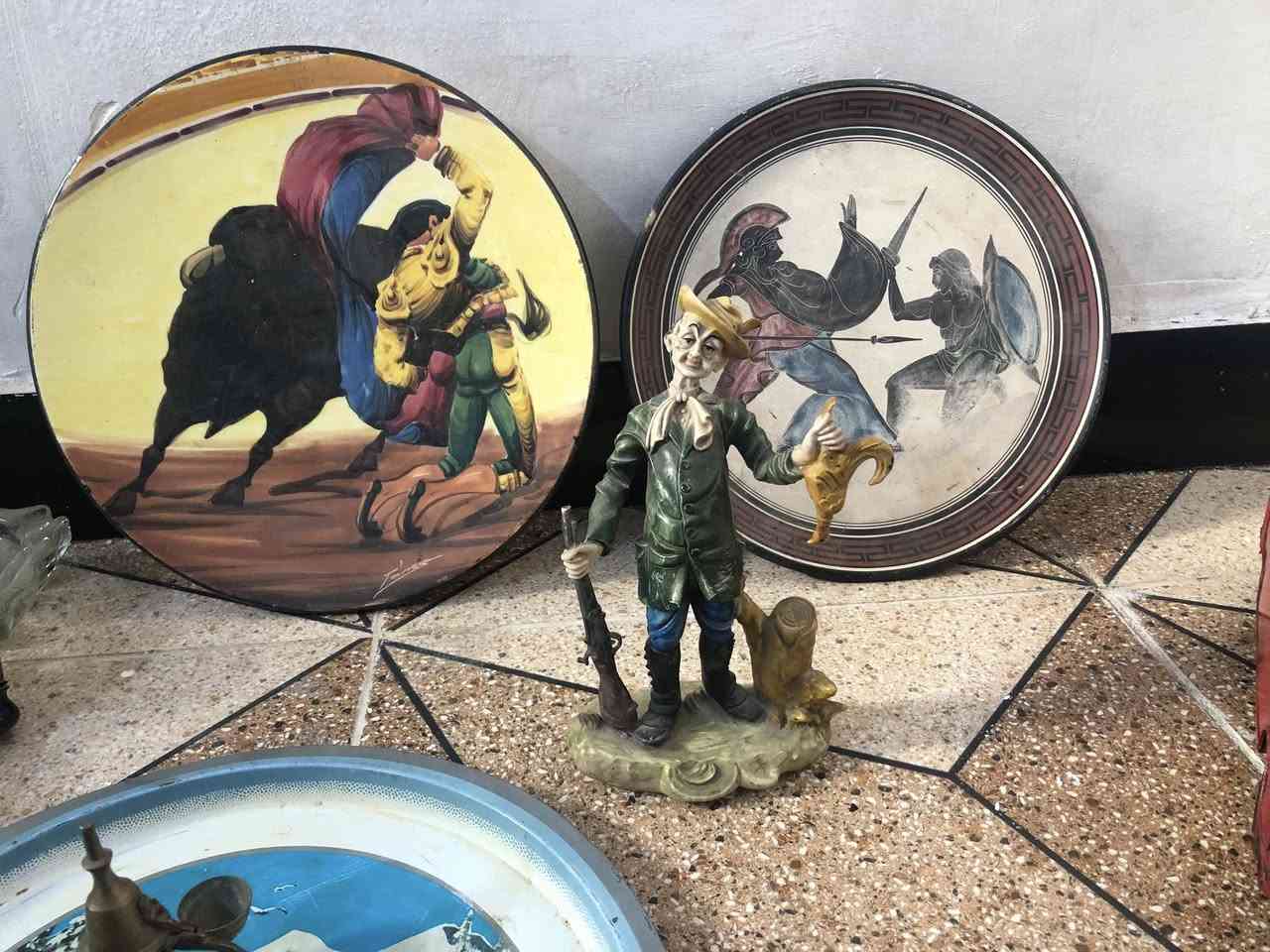 سلام عليكم غراض قديمة البيع ***********
