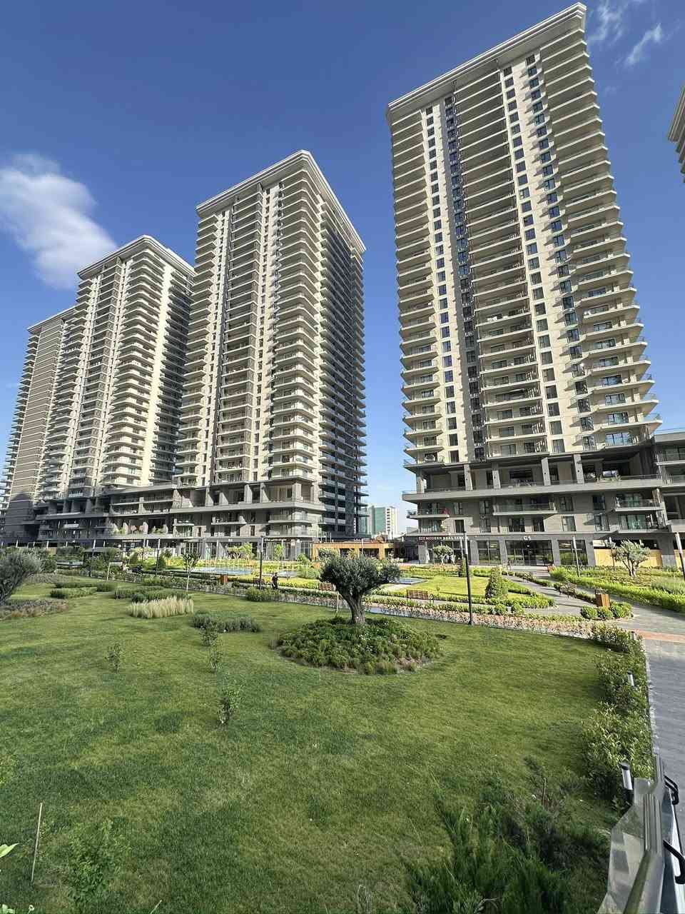 Rami Tower studio new furniture for rent 500$ 
80 meter apartment WhatsApp +9647502002001

شقة استوديو جديدة مفروشة للإيجار في رامي تاور، بسعر 500 دولار.
مساحة الشقة 80 متر مربع. للتواصل عبر واتساب: ***********

ستۆدیۆی تاوەری ڕامی راخراوی نوێ بۆ کرێ 500$ 
شوقەی ٨٠ مەتری واتسئەپ ***********
