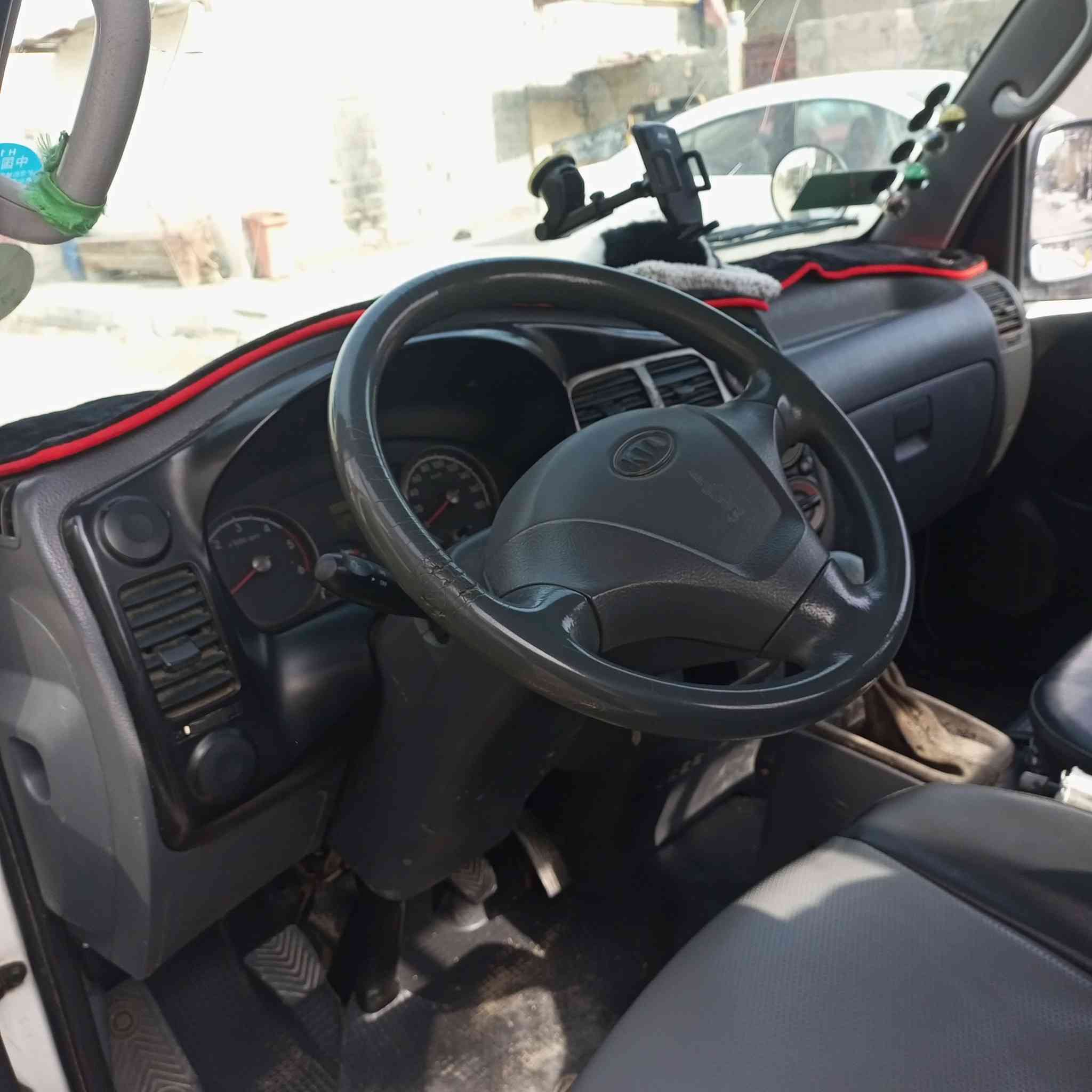 السلام عليكم كيا بنجو مسكر ادوات للبيع موديل 18 السعر 60$-***********
