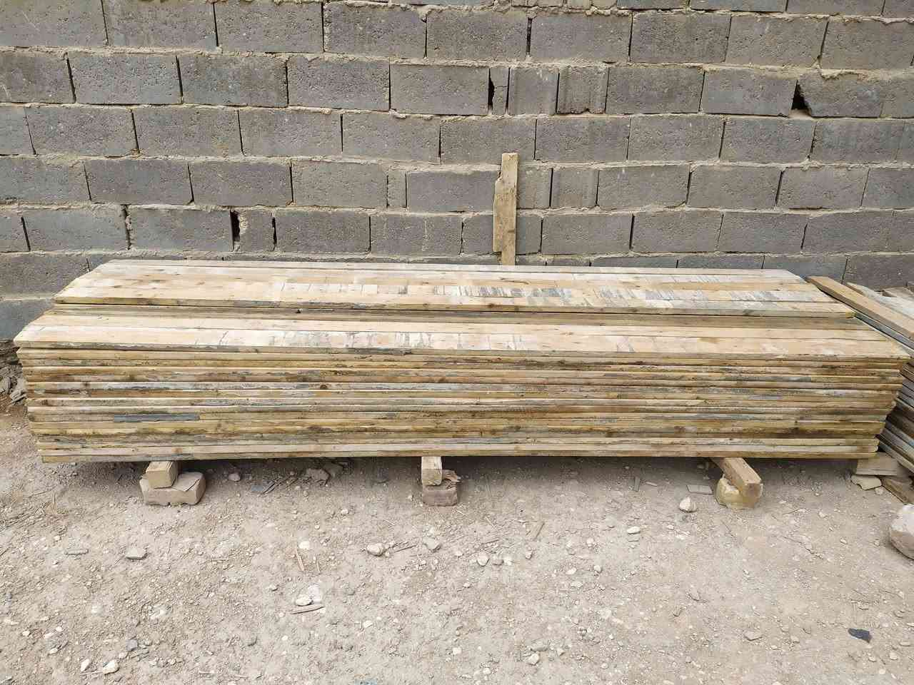 قالب خشب للبيع روسي تارس ٢٥ شغله وحده العدد ٩ مكعب المكان حله الاتصال  ***********
