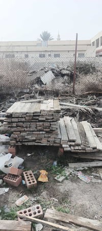 من رخصة الادمن لوح من طول متر و 30 و انت نازل طبشات العدد 185 السعر 10...