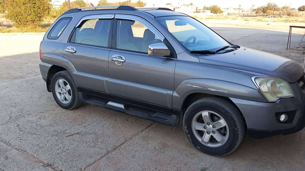 السلام عليكم
سبورتج موديل 2009 
خليجي سياره نظيفه 
السعر 125 ورقه بيه مجال 
العنوان واسط جصان
للاستفسار ***********
***********
