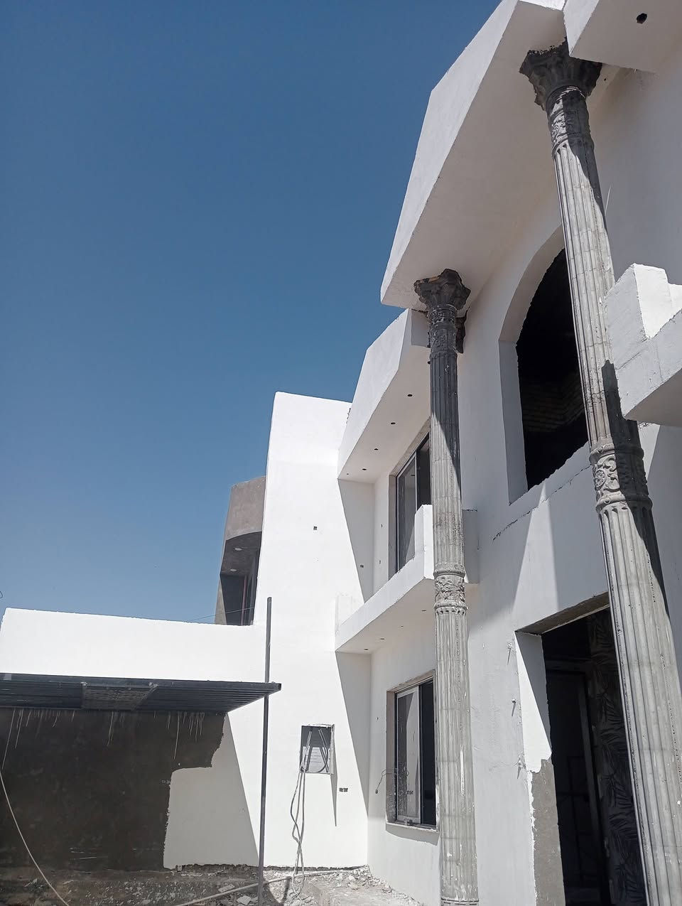 باسم الكريطي لكافة انواع السيراميك ولبورسلين ولكاشي ولبخ جص سمنت وطلس متفرغ حاليا وين المستعجل الاتصال بنا 
***********
