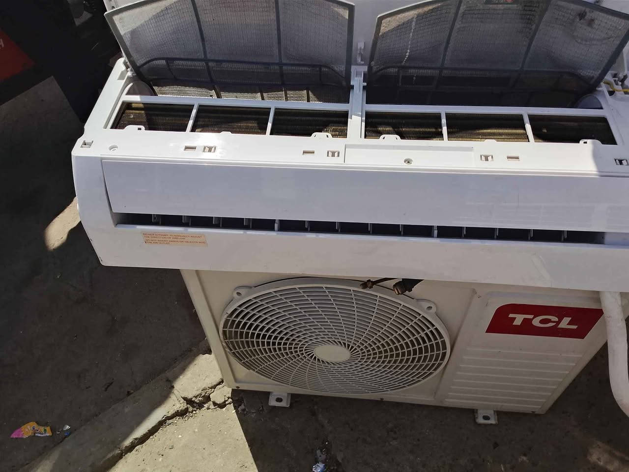 سلام عليكم سبالت البيع نضيف كلش مستعمل شي قليل وحد طن ونص وحد طنين اسمه TCL تبريده حلوو. سعر 650  بيهن مجال لاستفسار على رقم *********** البصرة, العراق
