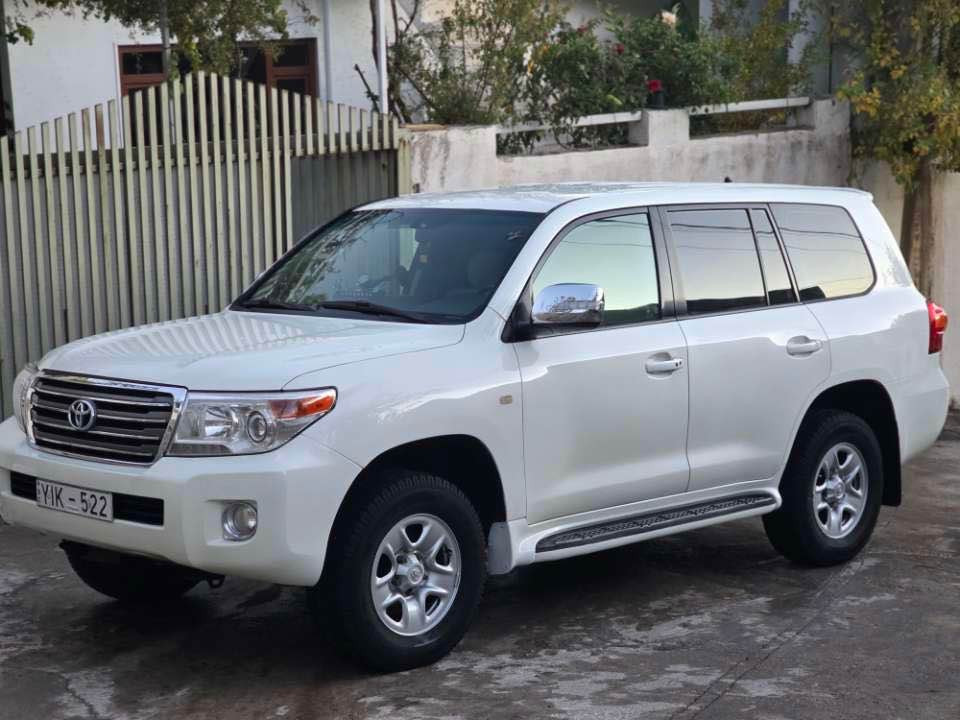 وەنەوشە ٢٠١١ گیر حادی ناو زەرد سەلەجە و تەبرید مەرکەزی گیر و مەکینە و کارەبایەت هەموی بە شەرت حلوجە بی رەقەمە و دوبەیە بۆیاخ حام بۆ جوانی لەسەر ساخەی بی وەرگەرەن 
نرخی ١٦٥ وەرەقە و مەحەمەلە 
***********
*********** أربيل, العراق
