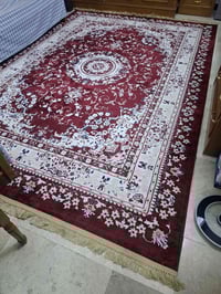 زولية تركية ٣/٥×٢/٥ سعرها ٧٥ الف بغداد الصالحية ٠٧٧٢٦٣٣٥٨٩٠