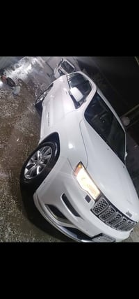 جيب للبيع امريكي ٢٠١٦ سومنت سياره فول للخير  سعر ٢١٥ يعني دفترين وخمصط...