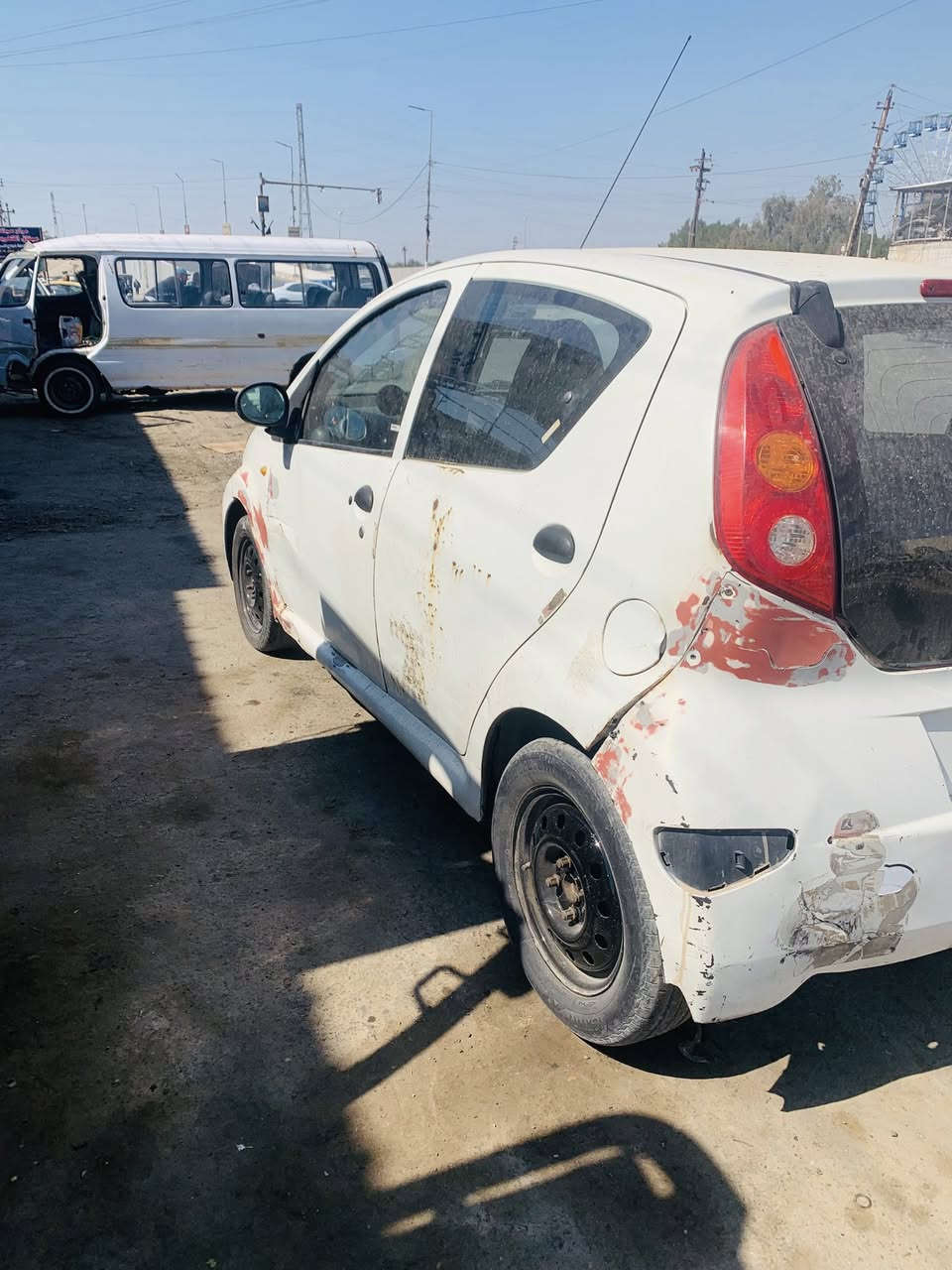 السلام عليكم بي وايدي موديل 2013لبيع السياره عوزها ترتيب بصمه السياره رقم الماني تحويل مكينه كير خير من الله 3 سلندر السعر 20 وبيه مجال مكاني بغداد حي العامل ***********
