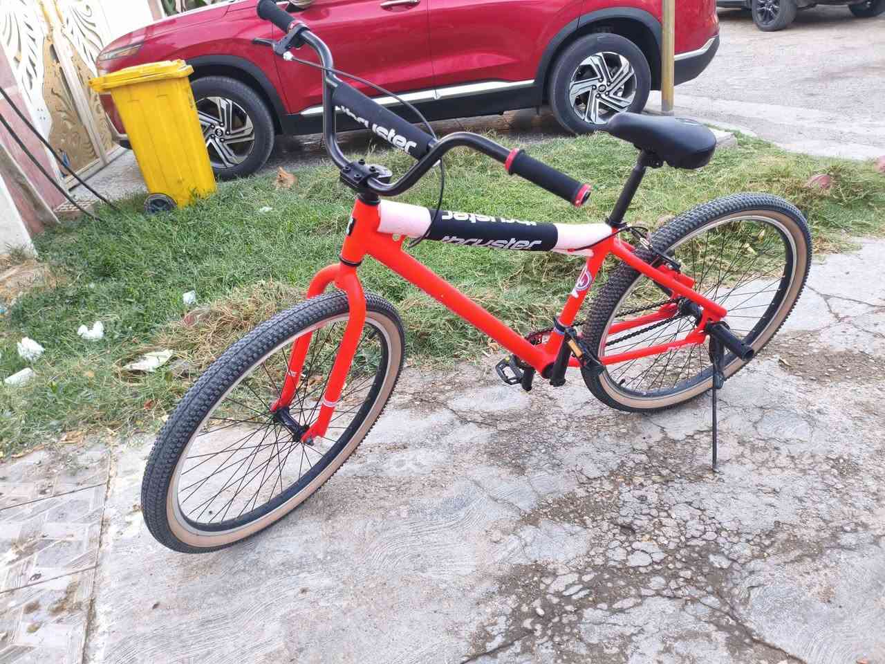 سلام عليكم جيتي حركات الالمنيوم كله مابي اي نقص بايسكلي جديد مستعمل شهر واحد فقط سعر 200و بي مجال الرقم  *********** مكاني بغداد حي الجهاد
