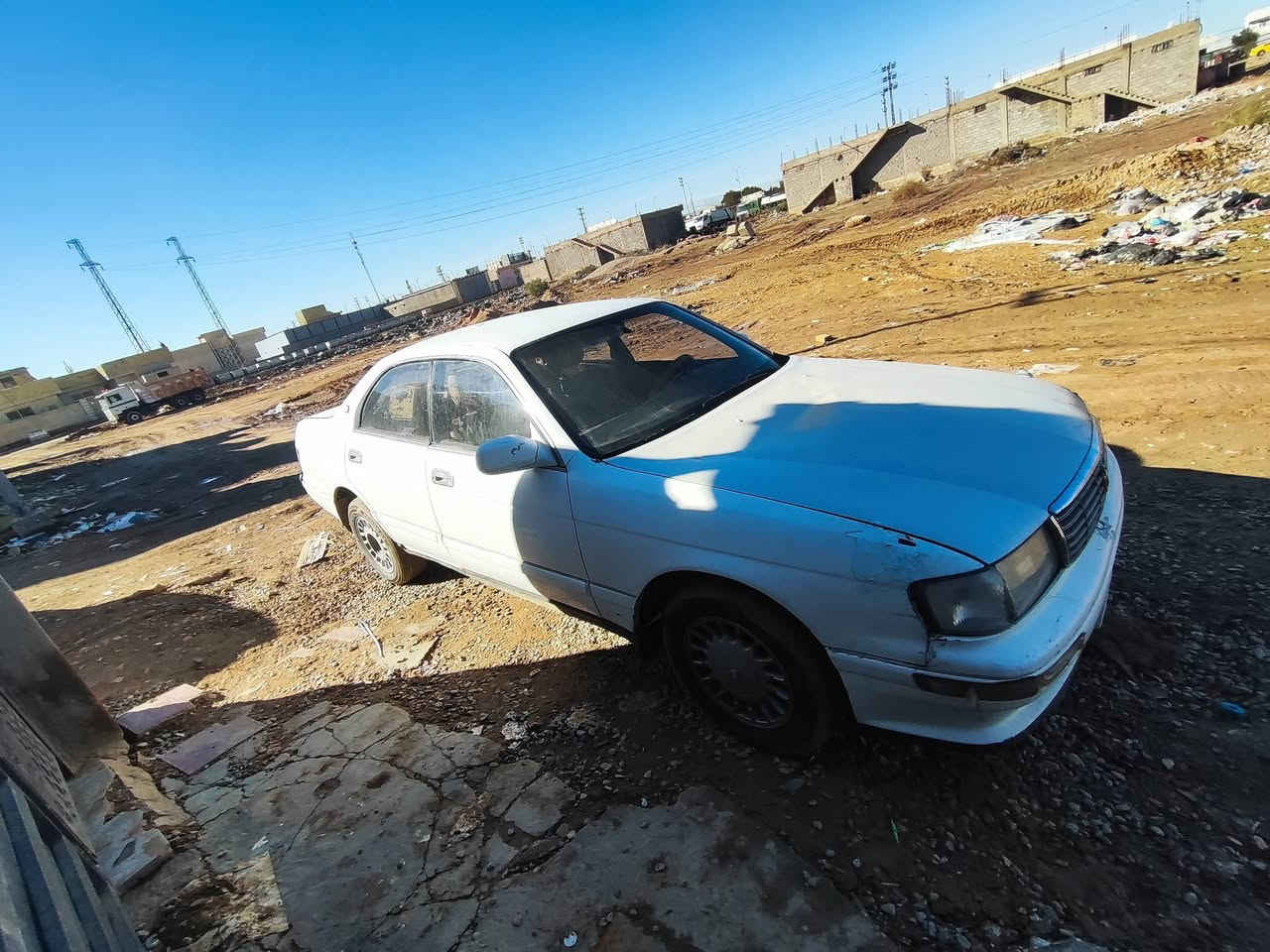 للبيع بطه موديل 93 سنويه 27 بسمي عليها غرامه 200 العسر 32
مكان واسط كوت  
تبريد شغال منضومه جديده باتري جديد تخم تاير جديد
