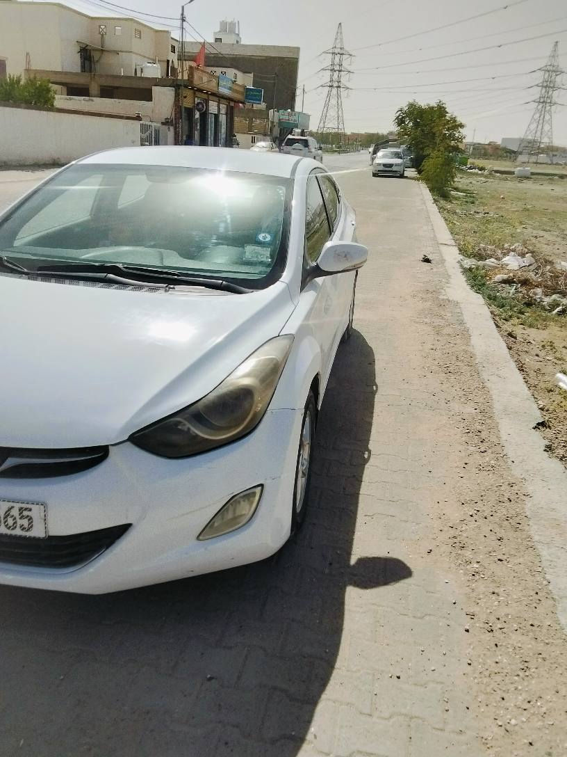 السياره بسمي مكفوله من الظربه وكل حادث  لل٣٢ سنويتها للستفسار *********** النجف, العراق
