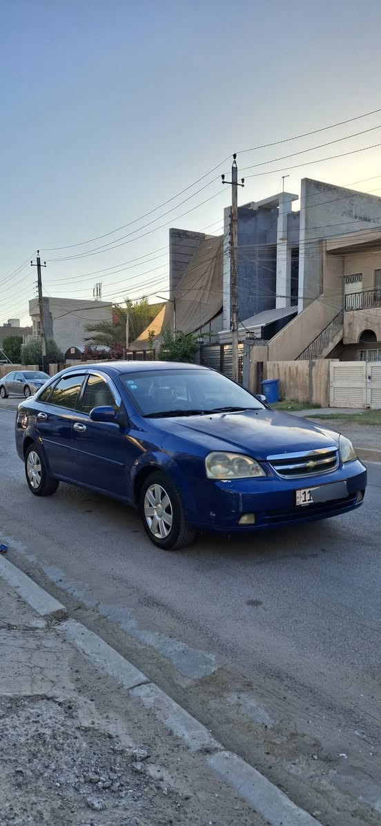 اوبترا موديل 2006 رقم بغداد دولي بأسمي .
كير محرك نضيفات . 
صدر + تخم تاير جديد .  
تبريد شغال . داخل نظيف .
شاشه + كامره خلفيه .
↖️ السياره بيها 4 قطع صبغ بدون دواخل ↗️
السعر 63 وبيها مجال بسيط .
مكان السياره بغداد العامريه .
للاستفسار ( *********** ) بغداد, العراق
