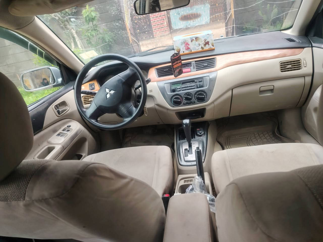 السلام عليكم ورحمه الله
لانسر موديل 10 رقم ديالى انكليزي 

السيارة محسن داخل صاج يدات نيكل 

. السيارة على وضع الشركة بدون ضرر أو دواخل بيه صبغ فقط الهالات 

.مكينة كير مكفولات صدر خلفي امامي كله جديد تبريد تدفئة السيارة جاهزة .

السعر 77 وبيه مجال بسيط لشراي 

تلفون / ***********
تلفون /***********

مكاني/ ديالى/دلي عباس
