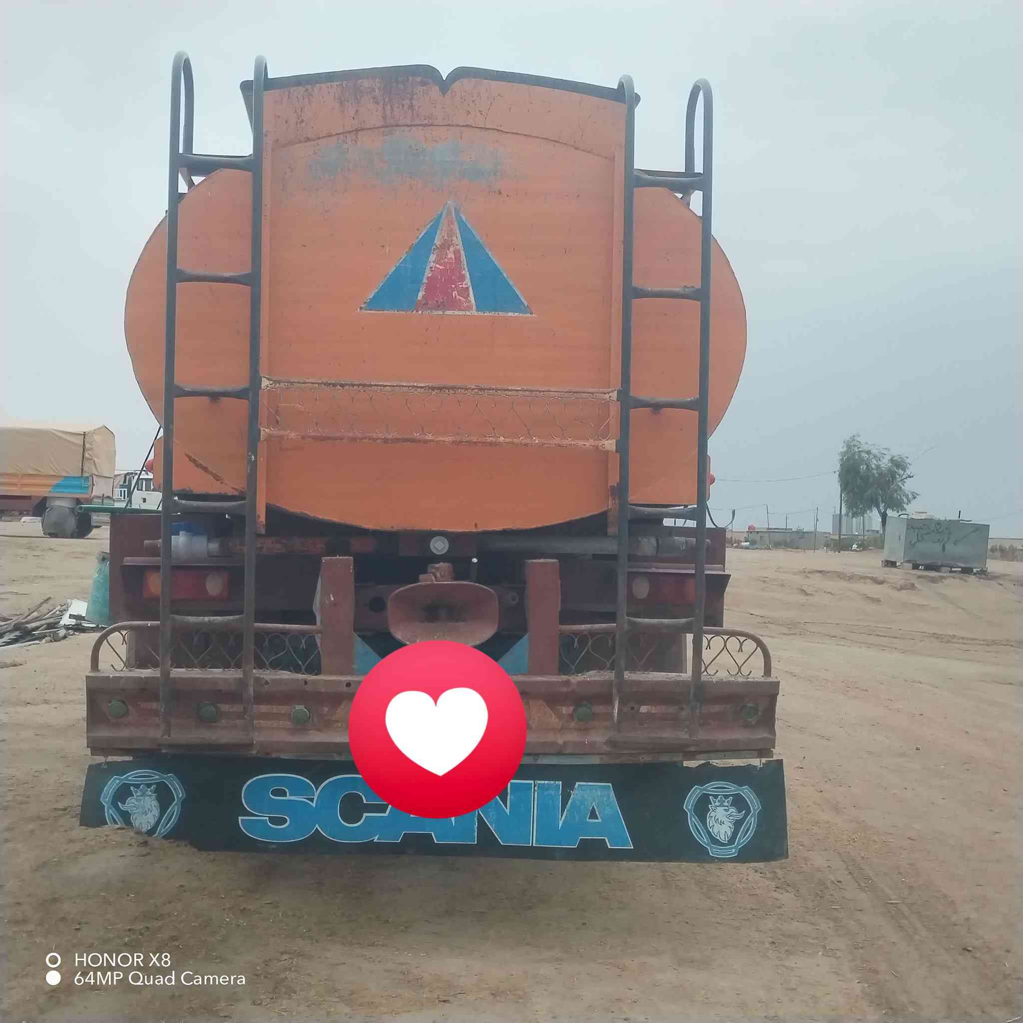 تانكي للبيع جديد مقلون المكان رمادي سعر 4مليون ***********
