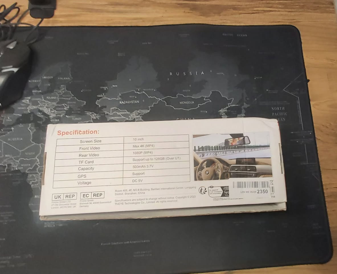 السلام عليكم 

كاميرا داش كام CarView 4 ذات العدسة المزدوجة بدقة 4K

- المميزات:
- طراز  4k Dual Lens Mirror Dash Cam CarView 4

- كاميرا أمامية بدقة 4K وكاميرا خلفية بدقة 1080P
- زاوية رؤية واسعة مزدوجة 170 درجة
- شاشة لمس IPS فائقة الوضوح مقاس 10 بوصات
- رؤية ليلية فائقة
- مستشعر G للتسجيل الطارئ أثناء التصادمات أو الحوادث
- المواصفات:
- دقة الكاميرا الأمامية: 4K
- دقة الكاميرا الخلفية: 1080P
- زاوية الرؤية: 170 درجة
- شاشة اللمس: 10 بوصات IPS
- المزايا:
- رؤية شاملة للطريق
- تسجيل فائق الوضوح
- سهولة التصفح والتشغيل
- أمان وراحة بال على الطريق


**إذا كنت صاحب هذا الإعلان وتريد حذفه لأي سبب، رجاءا أرسل رسالة إلى الدعم الفني**