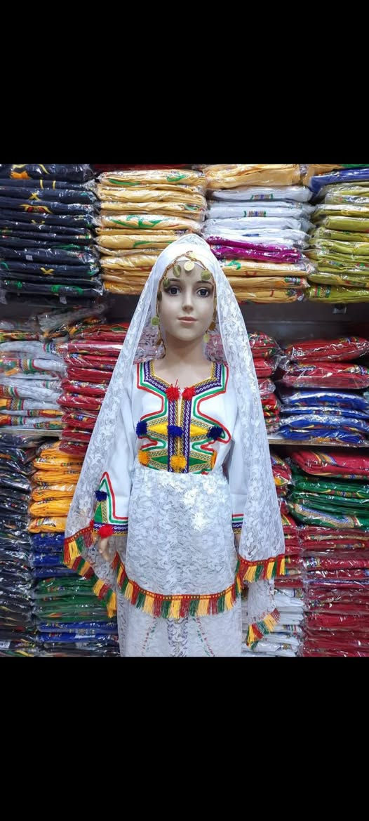 💥 لبسة بنات من 2 سنة  حتال 14 سنةمكونة من 
 ♦️قفطان  
♦️. صاية 
♦️ ادال 
♦️بلغة صابو 
♦️نايفية موزرن مثلت


**إذا كنت صاحب هذا الإعلان وتريد حذفه لأي سبب، رجاءا أرسل رسالة إلى الدعم الفني**