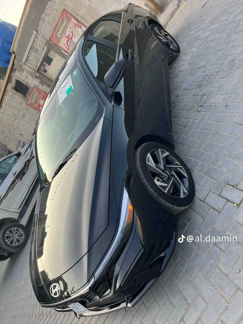 رمضان كريم 🌙   ***********
هونداي النترا SEL 2024 – الشكل الجديد

وارد أمريكي 🇺🇸 لون اسواد

🚗 الضرر: سطحي جاملغ  بنيد 
❌ بدون دواخل لغد شاصي بدنه براكيت كله بلاد
✔️ راديترات تبريد غاز كله بلادي
✔️ فقط هذا الحادث باقي السياره كفاله

🔍 البيع على الفحص بأي مكان يعجبك

📄 رقم/ بغداد الجديد

📆 هزة جديدة سنوية لحد 2030

📝 وكالة أو تحويل موجود
🔥 المواصفات:
              • بصمة تشغيل + تشغيل عن بعد⚡️
             • جنطه ذكية تفتح عن الاقتراب 🚶🏻‍♂️
 • محرك 2000 DOHC دوش
 • رادارات 360° ❗️
(أمامي / خلفي / جانبي نقطة عمياء ⚠️)

 • تحديد مسار + سياقة شبه ذاتية

 • توقف ذاتي عند الاقتراب🚫

 • لايت زينون  + Led 

 • كامره خلفيه 

 •    شاشة لمس متصله مع عداد دجتال 

        إلكتروني متغير

             تدعم نظام Android Auto +Car play 

     اناره داخليه محيطيه متعددة الالوان🌈
 • تحكم ستيرن +كروز مثبت سرعه
 • 3 وضعيات قيادة (Smart / Sport / Normal)
 • داخل رصاصي 

‏ • Auto Hold + إطفاء ذاتي

 • منافذ USB / AUX / 12V

‏ • ABS + مانع انزلاق
 • حساس إطارات
 • ويل كب كروم
⸻
✅ السيارة نظيفة وجاهزة وما بيها أي نقص

السعر :150 $
 
شراي اتصل  ***********
