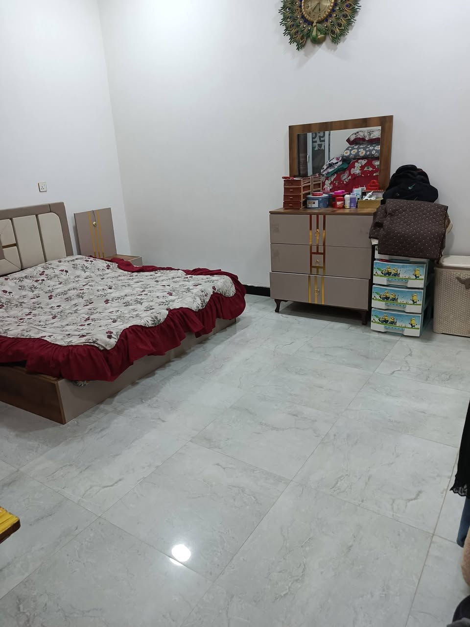 🏡 بيت للبيع
📍 المنطقة: النصر الثانية
📐 المساحة: 100 متر
🏠 البيت طابقين
🔹 3 غرف نوم
🔹 صالة 
🔹 مطبخ
🔹 2 حمام
🔹 تصميم مناسب للعائلة وسكن مريح
✅ موقع جيد وقريب من الخدمات الأساسية
💰 السعر: (85)
📞 للاستفسار: (***********)
✨ فرصة ممتازة لامتلاك بيت طابقين في منطقة النصر الثانية، مناسب للسكن العائلي وبموقع مميز. للجادين فقط يرجى التواصل.
