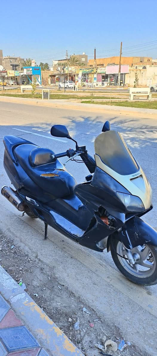 سلام عليكم فورزا صفر٦ مكينه مكفوله وناعمه اوراق بيها
كفراتها حلوات بس وكعت من الاستاند ونكسر لبجم مكان الاشاره السعر ٥٥٠ بيها مجال بسيط مكاني واسط الصويرة 
للاستفسار
***********
