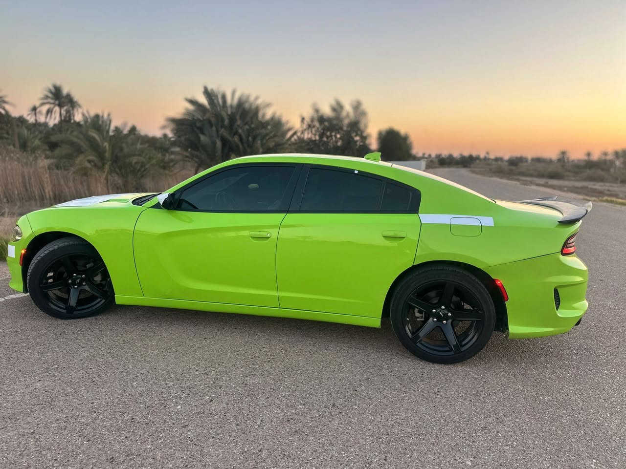 السلام عليكم
للبيع فقط بدون مراوس 
دوج جارجر 2023اخر اصدار 
رقم اربيل تحويل او وكاله حاضر
عداد المسافه 30
لون مميز  تفاحي 💚
بدون ارباك بجم كبس 
حادث ٠جاملغ خلفي 
صور الحادث خاص /
 السعر  220 وبيه مجال 
للاستفسار ***********
