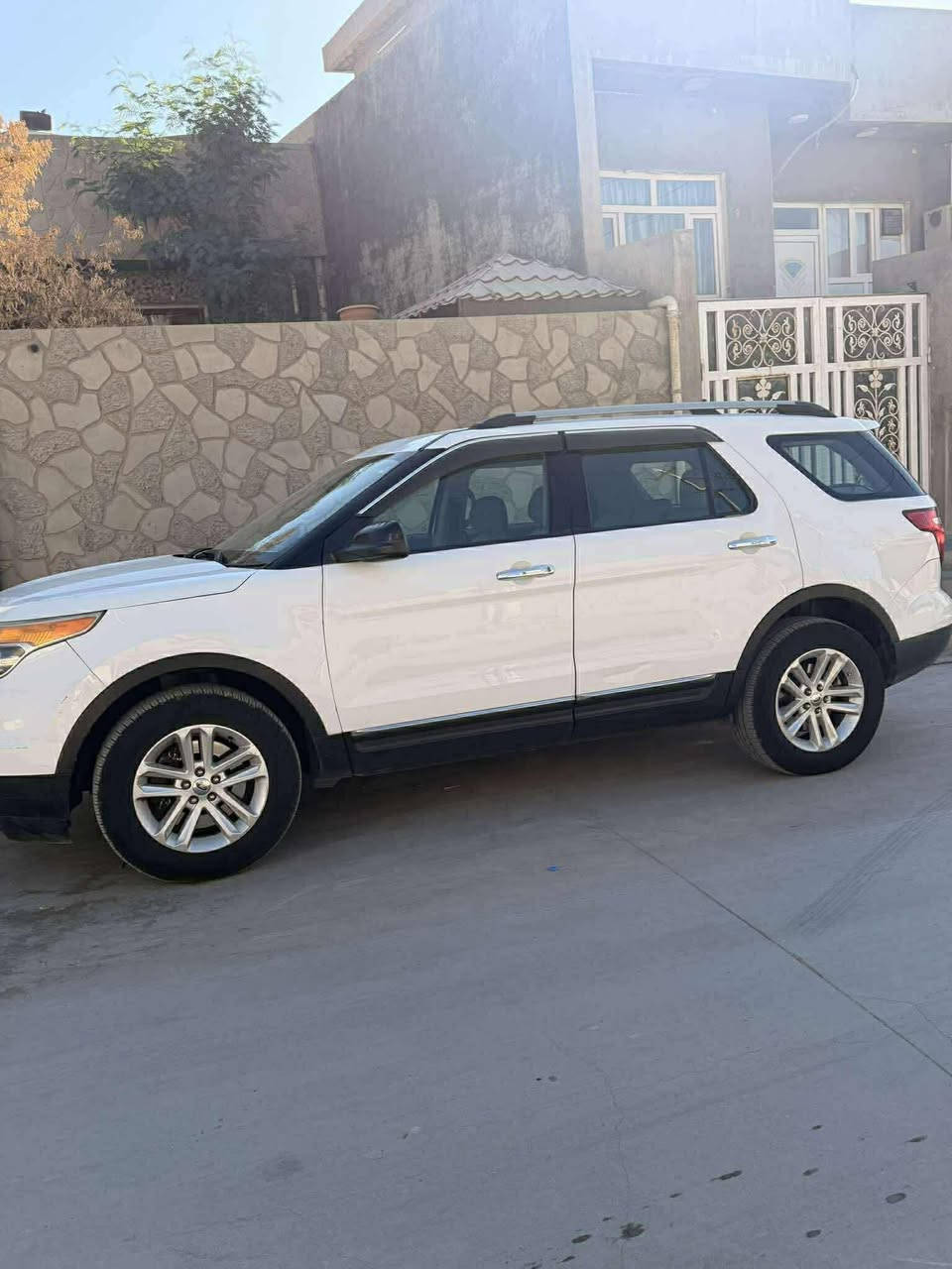 فورد اكسبلور ٢٠١٣ صبغ باب واحد صبغ شركة نيفا رقم اربيل سعر ١٤٠ للاستفسار ***********
