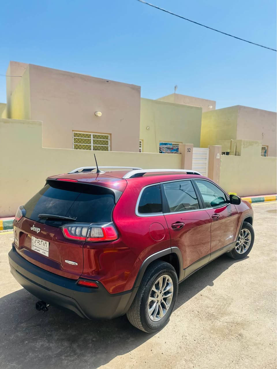 السلام عليكم
جيب شيروكي 2020 ( بزون )
مكينه 2400
فول مواصفات 1/1 عدا الفتحه
خمس بصمات
تشغيل عن بعد
جلد
صندوك كهربائي
كشن كهرباء
شاشه كبير
تدفئه كشنات
سايد بريك بصمه
لايت زنون 
كشافات لد
تخم تاير جديد
السياره جديده 
مكينه كير حداديه كفاله
صور حادثها موجوده بالمنشور
ماشيه 19 الف
العنوان بابل الشوملي
للتواصل ***********
او *********** حلة, بابل
