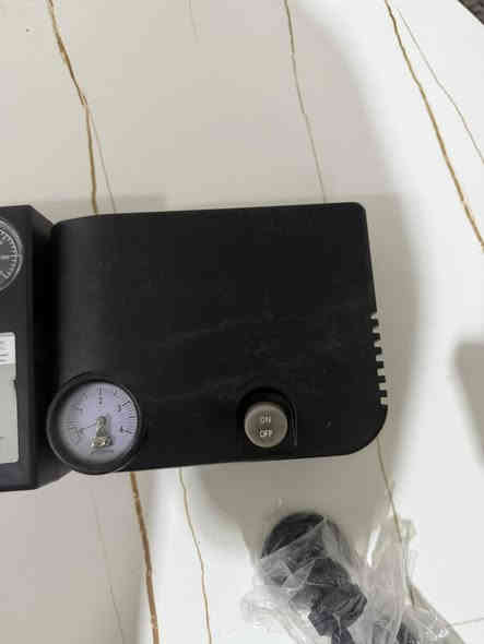 سلام عليكم 
منفاخ ياباني باقي اخر ٣ قطع السعر ٢٥ 
كامره داش كام مال حوادث اصلي ٣٠ الف 
يوجد توصيل جميع محافضات العراق 🚚🚚🚚
مكاني بغداد مشتل *********** 
موجود من ٥ العصر الى ١٢ بليل
