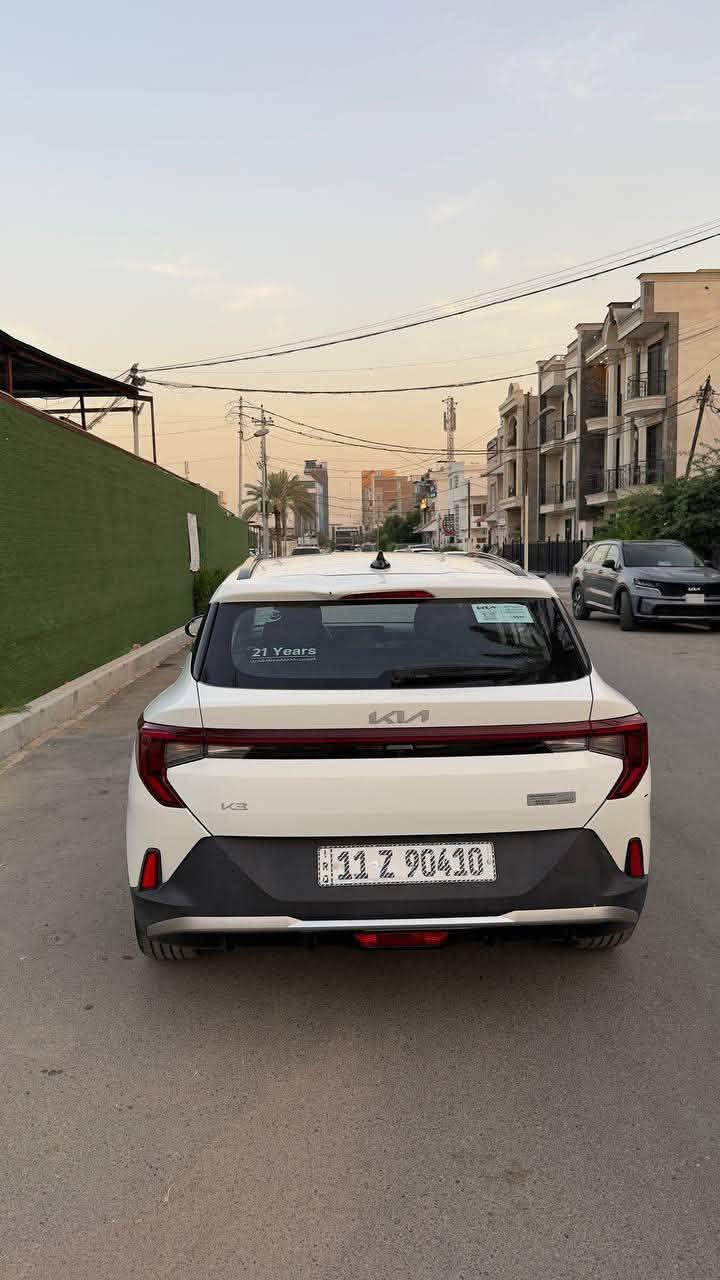 السلام عليكم
كيا k3 ( سيراتو ) هاتشباك

موديل 2025 الشركة الدولية وليس صيني ضمان ٥ سنوات او ١٠٠ الف كيلو الصمان يشمل كير ومكينة وبيها ١٠ تبديلات دهن وصيانة مجانية
سيارة ماشية 10,400 فقط بعدها زيرو
مواصفات السيارة

فتحة سقف

دشبول شاشة متصل دجتل 

بصمة تشغيل وبصمه ابواب

انارة ترحيب عند الاقتراب

شاشة دجتل 

كامرة خلفية

مري شفط

مكينة 1600 دوش دبل نوزل كلش نشطة السيارة

قطعتين تبريد 

لايت زنون وبكلايت led 

السيارة بيها طختين وشخط مثل مموضح بالصور فقط

السعر : 158 وبيها مجال بسيط

***********

متواجد على هذا الرقم فقط
