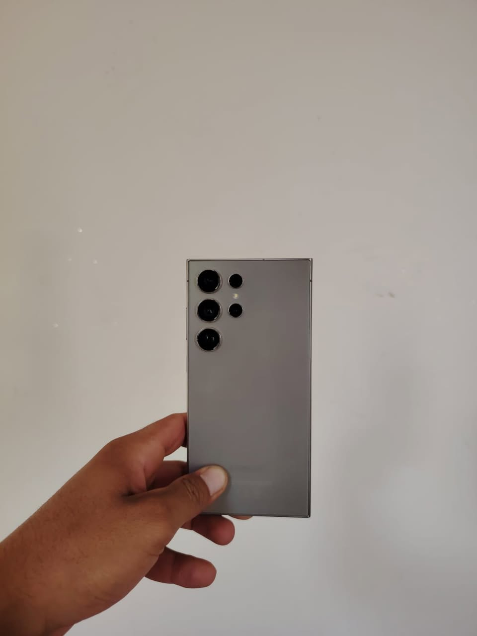 ألترا s24جهاز حيل نضيف اخو الجديد استعمال قليل كلشي مامبدل سعره 875بلعافيه عل ياخذه 
واتساب***********

