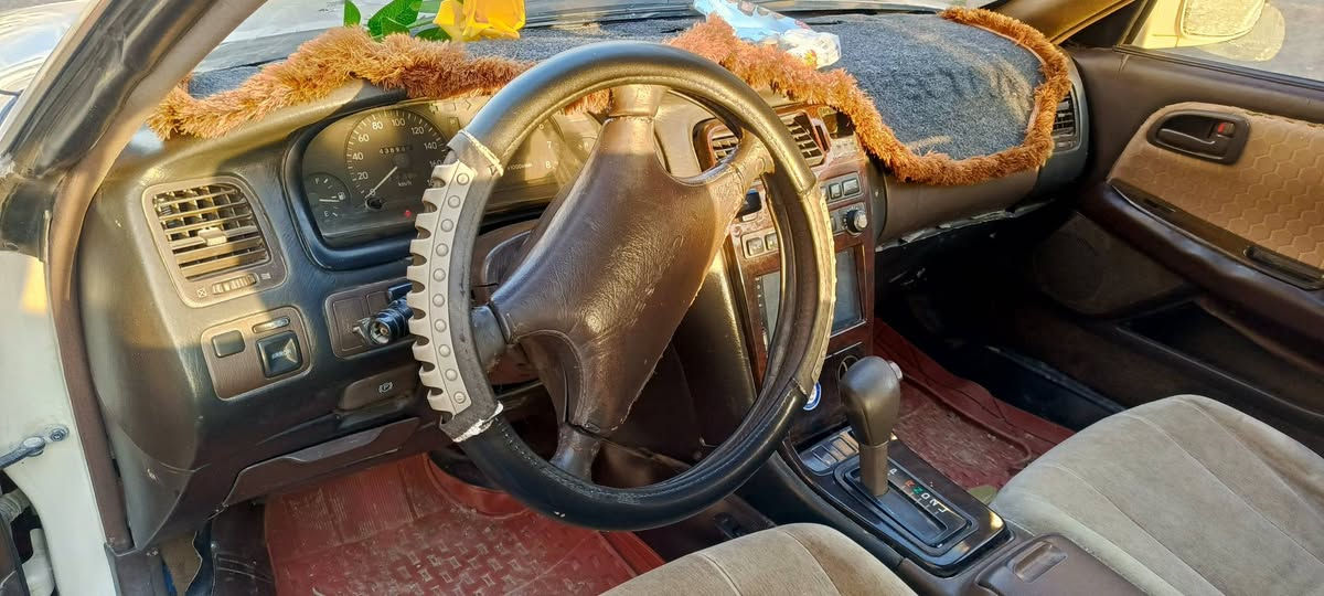 شيزر نفخ موديل 93 السيارة حلوة أو خير من الله مصبوغة عام مكفولة من الكص ونقل الجثة كير مكينة مكفولات صدر 75بلمية تبريد منضومة كاملة شديت بس ضربة الكمبريسر تخم تاير السيارة بسمي سنوية إلى 29  رقم ديالى النكليزي***********
