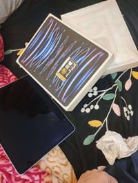 ايباد M2 برو • ١٢٨ جيجا • بطارية ٩٠٪